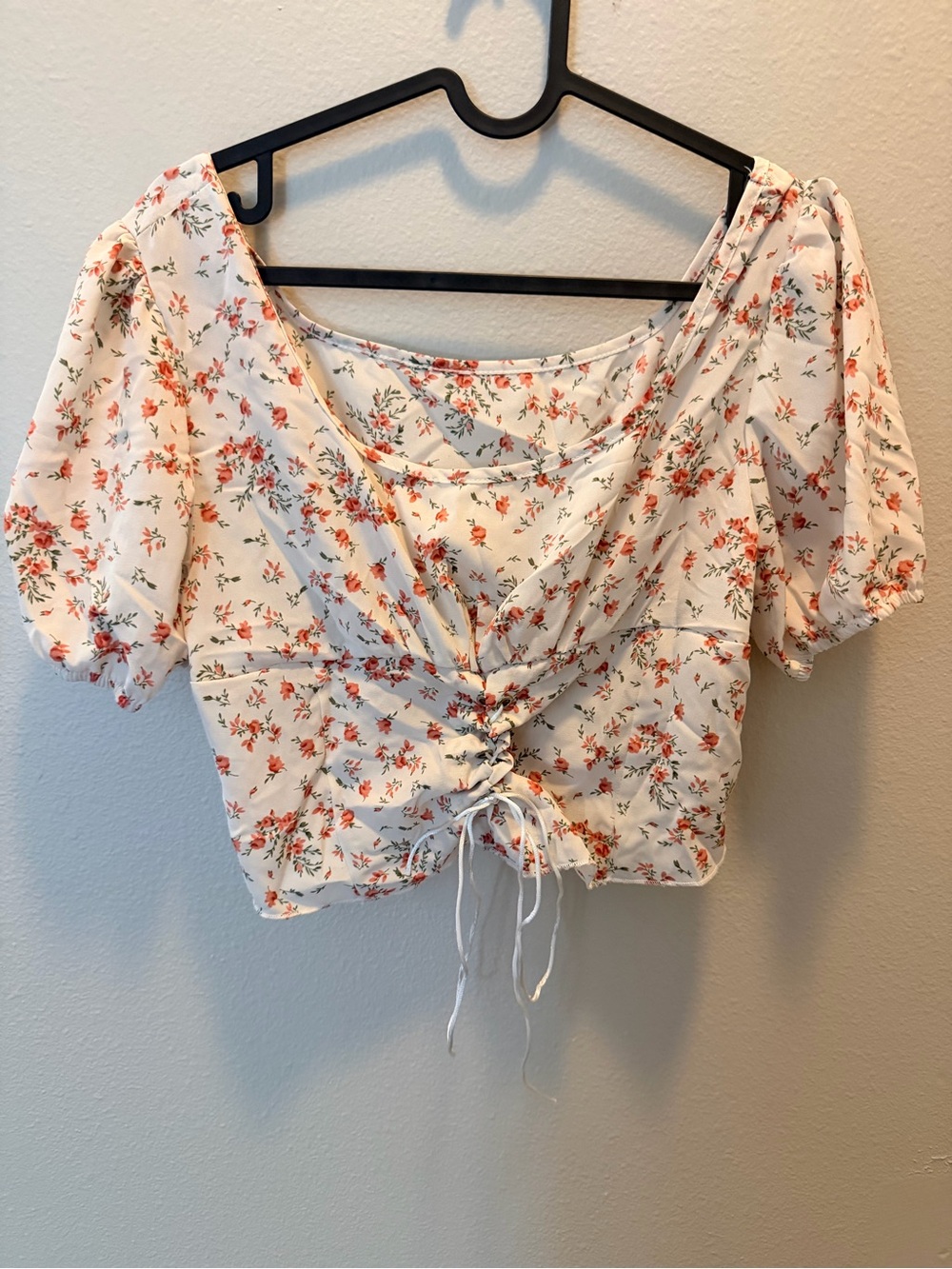 ROMWE White Crop Top with Coral Floral Print and Tie-Front